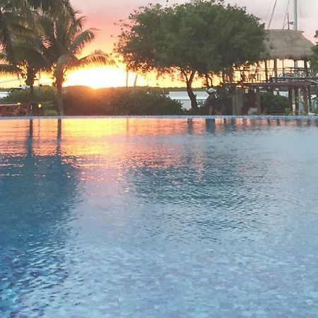 Marina Paraiso Isla Mujeres Hotel Exteriér fotografie